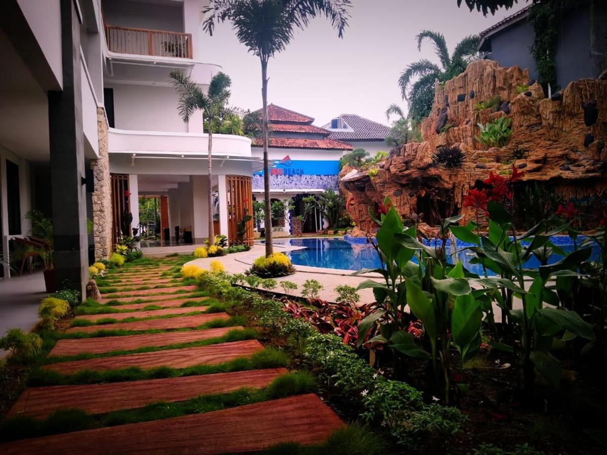 Long Beach Hotel Pangandaran Exterior photo