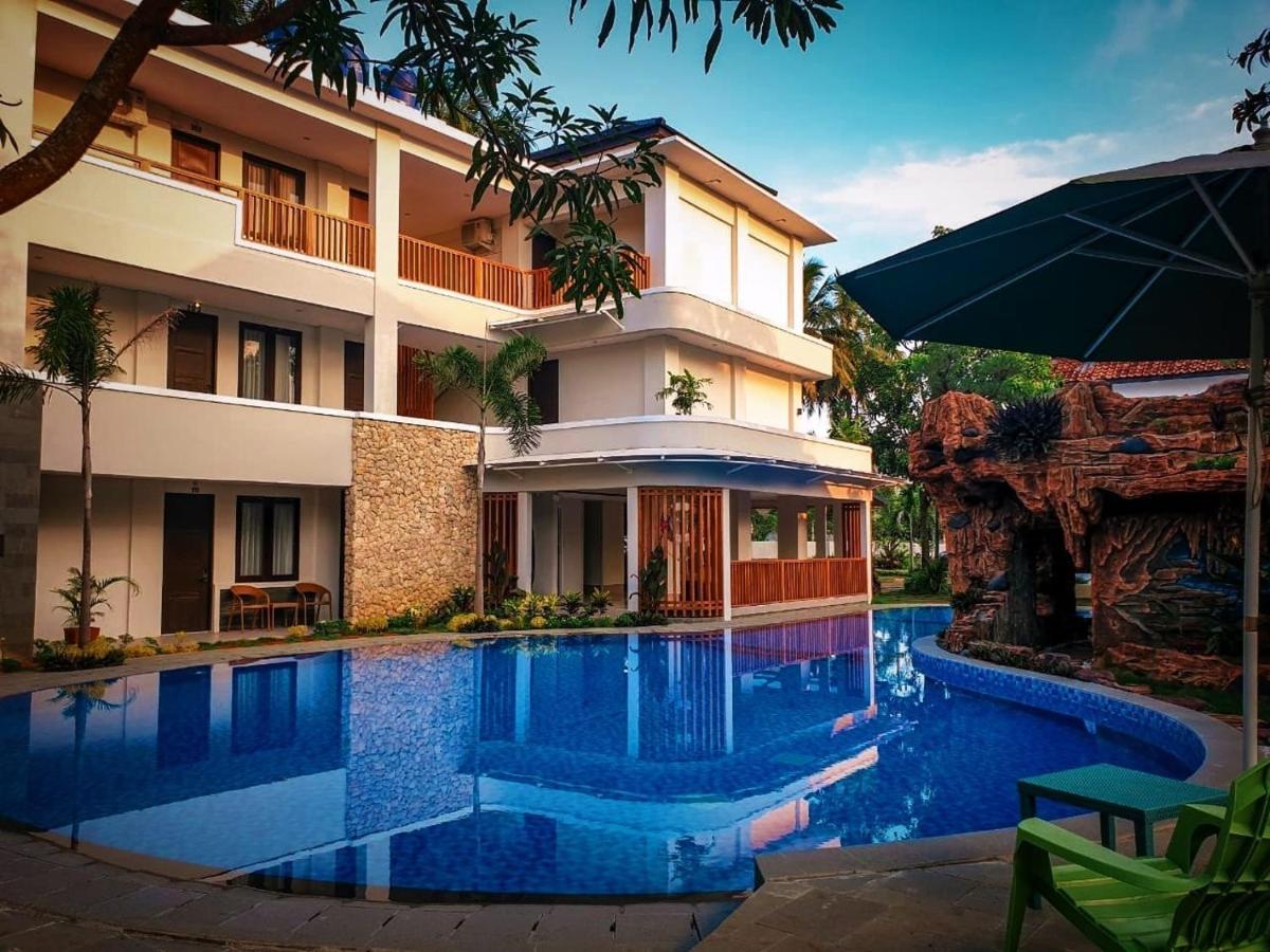 Long Beach Hotel Pangandaran Exterior photo